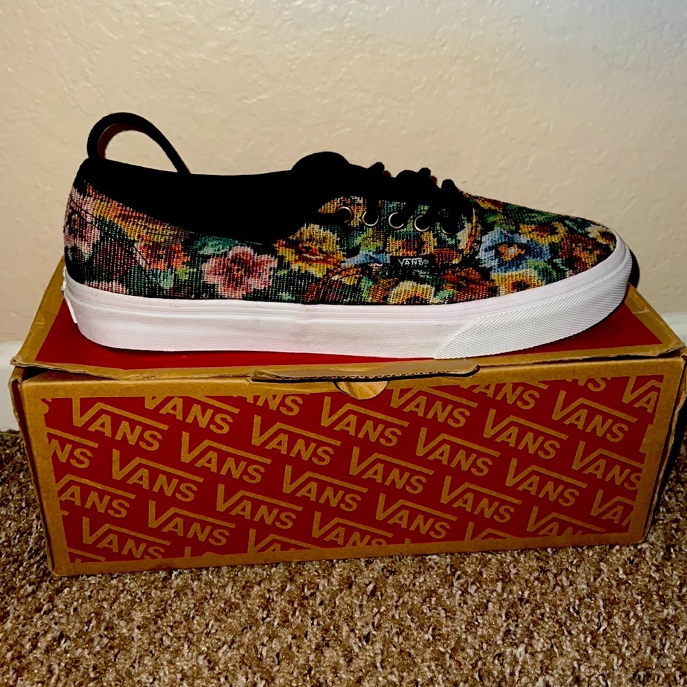 Vans tapestry floral slim shoes